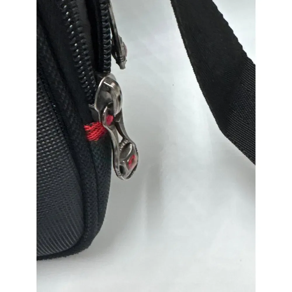 Wenger SwissGear The Grip 3950 Black Laptop Briefcase Messenger Bag Padded